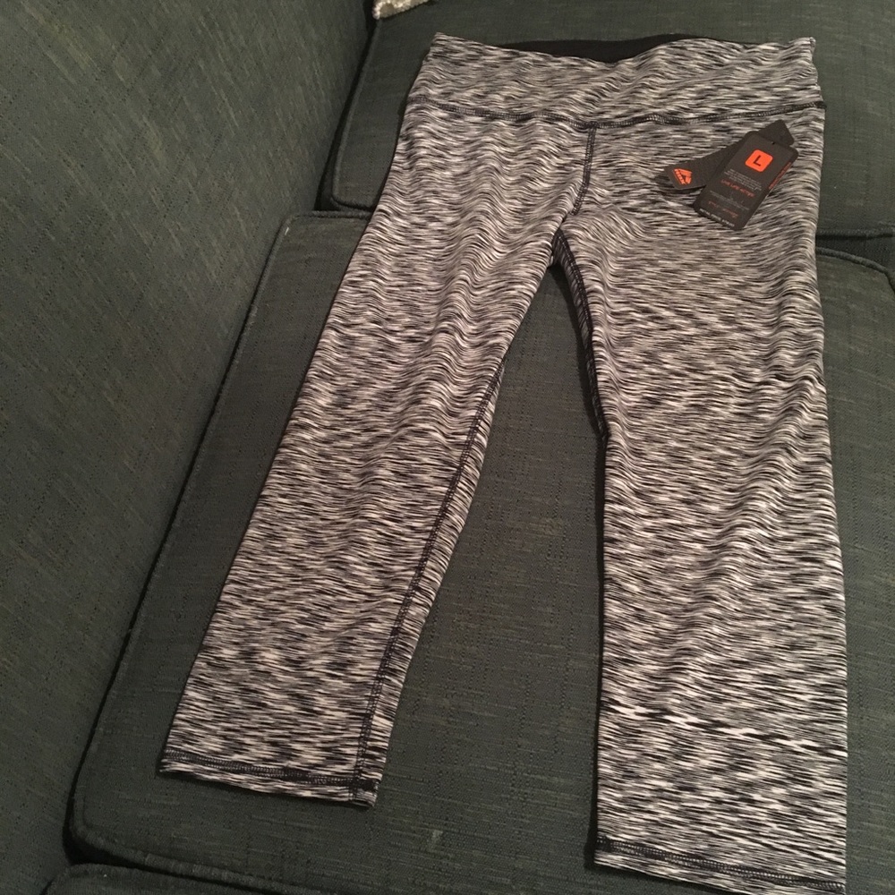 RBX Active capris (NWT)